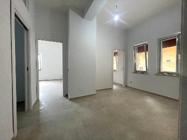 Foto Ufficio a Santa Maria Capua Vetere di 80 m² con 4 locali in affitto
