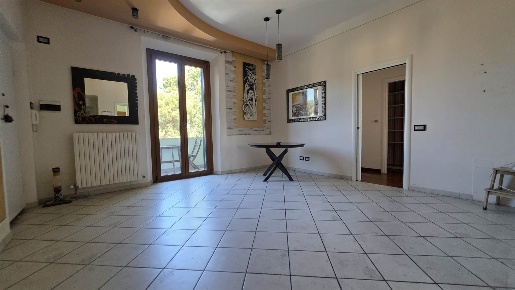 Foto Appartamento a Ancona Stazione di 113 m² con 6 locali in vendita