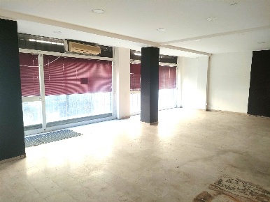 Foto Negozio a Firenze Porta al Prato - San Jacopino di 182 m² con 3 locali