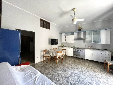 Foto Case semi ndipendenti a Canosa di Puglia Centro di 120 m² con 6 locali