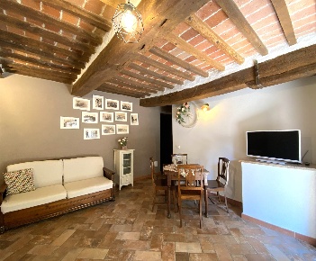 Foto Appartamento a Castagneto Carducci Centro di 45 m² con 2 locali