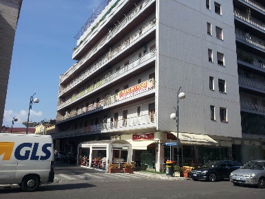 Foto Appartamento a Latina Centro Storico di 130 m² con 6 locali in vendita
