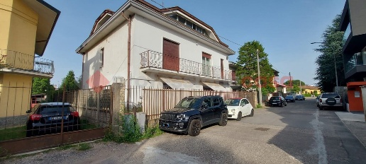 Foto Appartamento in Via resegone 30, Parabiago Centro di 70 m² in vendita