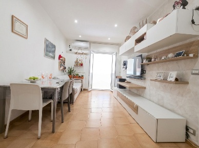 Foto Appartamento in Via PietÃ  85, Casamassima di 82 m² con 3 locali