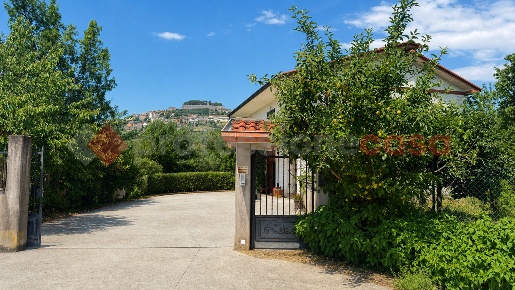 Foto Casa indipendente in Via Valle 39, Alatri Centro di 160 m² in vendita