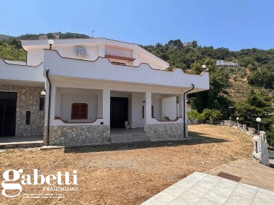 Foto Villa unifamiliare in Contrada Pileci snc, Gioiosa Marea di 150 m²