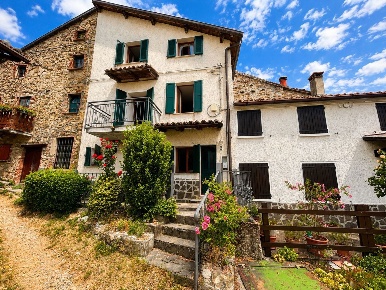 Foto Rustico in Via Castello 8, Volpara di 100 m² con 3 locali in vendita