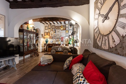 Foto Rustico a Camaiore Camaiore Paese di 170 m² con 9 locali in vendita
