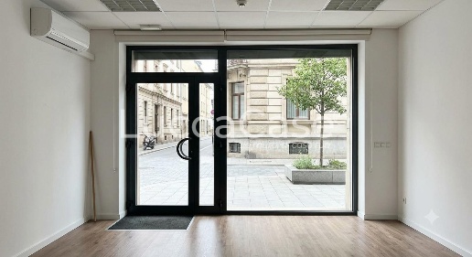 Foto Locale commerciale a Lucca Piazza Anfiteatro - Torre Guinigi di 35 m²