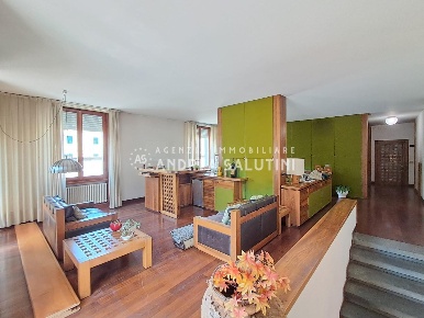 Foto Appartamento a Santa Croce sull'Arno Centro di 233 m² con 9 locali