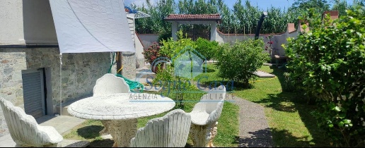 Foto Case semi ndipendenti a Luni Casano Dogana Isola di 140 m² in vendita