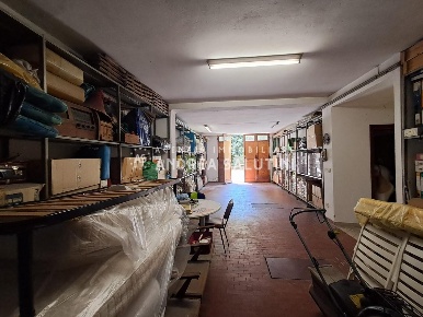 Foto Magazzino a Santa Croce sull'Arno Centro di 107 m² con 3 locali