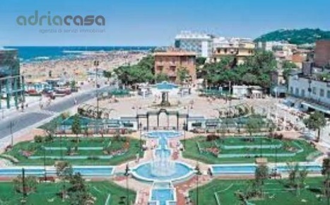 Foto Appartamento in Via Comandini, Cattolica di 130 m² con 4 locali