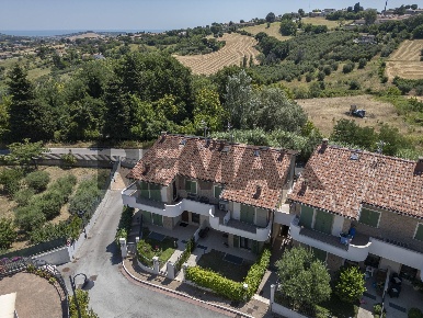 Foto Appartamento in VIA OFFAGNA 9X, Recanati Centro di 115 m² con 3 locali