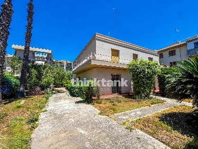 Foto Villa unifamiliare in Via Lentini, Siracusa Santa Panagia - Teracati