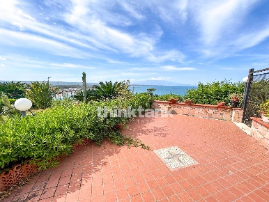 Foto Appartamento in costa degli oleandri, Augusta di 73 m² con 3 locali