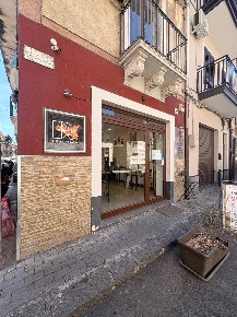 Foto Attività commerciale a Paternò di 30 m² con 1 locali in vendita