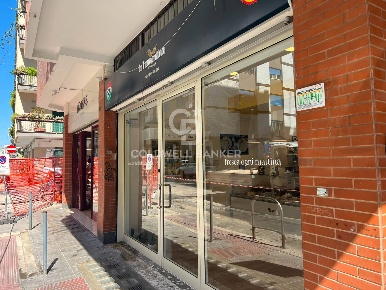 Foto Attività commerciale in Via Abate Giacinto Gimma 219, Bari Murat