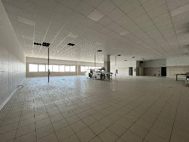 Foto Ufficio in Via Napoli 500, Maddaloni Saliscendi di 150 m² in affitto