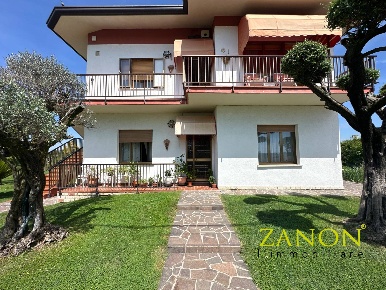 Foto Case semi ndipendenti in VIA MARCORINA, San Canzian d'Isonzo di 176 m²