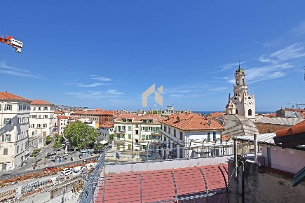 Foto Appartamento in Via De Benedetti, Sanremo San Siro - Casinò di 122 m²