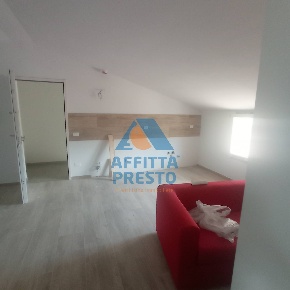 Foto Attico a Capraia e Limite di 55 m² con 3 locali in affitto