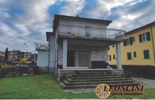 casa indipendente a Villafranca in Lunigiana in zona Villafranca Centro