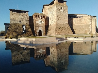 Foto Case semi ndipendenti in Via Orazio Antinori 30, Rimini di 150 m²