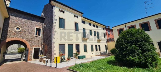 Foto Appartamento in VIA MARTIRI DELLA LIBERTA'  61, Gambellara Centro