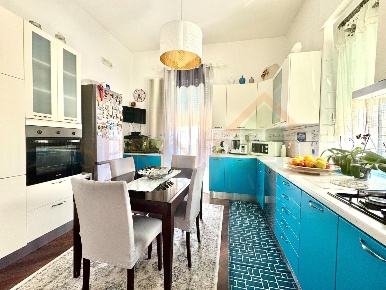 Foto Appartamento in Via Luigi Cadorna 30, Monopoli di 65 m² con 3 locali