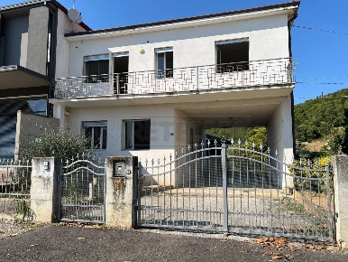 Foto Villa a schiera in Via G. Matteotti 35, Barbarano Mossano di 142 m²