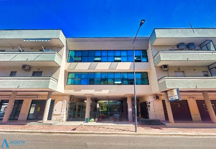 Foto Appartamento in Via Roma 44, San Giorgio Ionico di 112 m² con 3 locali