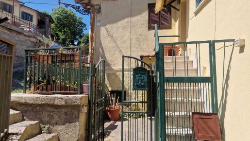 Foto Appartamento in Via Monte Cavo, Rocca di Papa Centro di 70 m²