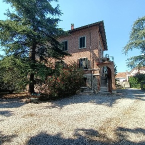 Foto Villa singola a Arquà Polesine Centro di 524 m² con 20 locali