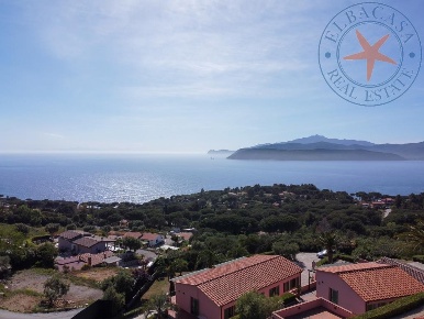 Foto Villa unifamiliare a Capoliveri di 142 m² con 8 locali in vendita