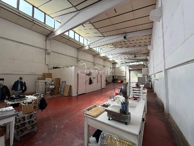 Foto Capannone industriale in VIA BOCCIONI 8, Monza San Damiano di 400 m²
