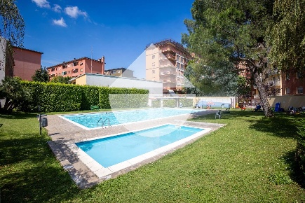 Foto Appartamento in Via Bari, Milano di 50 m² con 1 locali in vendita