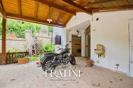 Foto Appartamento in Via Picena Inferiore 152, Ascoli Piceno di 150 m²