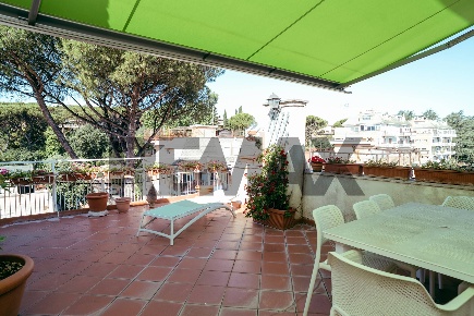 Foto Appartamento in Via Caprarola 19, Roma Tomba di Nerone di 87 m²