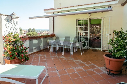 Foto Appartamento in Via Caprarola 19, Roma Tomba di Nerone di 87 m²