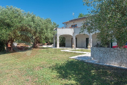Foto Villa unifamiliare in Via Starnelle 53, Ceccano di 236 m² in vendita