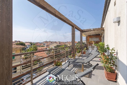 Foto Attico in Via Milazzo 159, Pisa Marina di Pisa di 160 m² con 5 locali