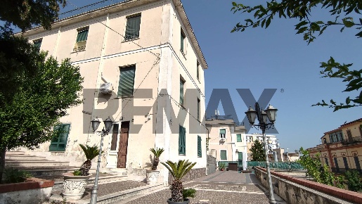 Foto Casa indipendente in via Marconi 1, Sant'Anastasia Centro di 1350 m²