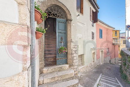 Foto Rustico in Piazza Vecchia 5, Ceccano Centro di 125 m² con 5 locali