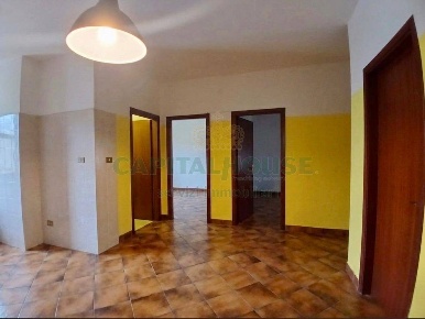 Foto Appartamento in Via Giacomo Rotondi, Avellino di 85 m² con 4 locali