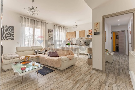 Foto Appartamento in Via Monte San Michele 10, Bari Carbonara di Bari