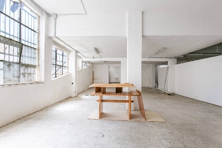 Foto Magazzino in Via Fratelli Bandiera 2, Pomezia Pomezia Centro di 305 m²
