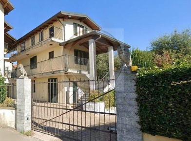 Foto Appartamento in via Monte Grappa 5, Oggiona con Santo Stefano di 74 m²