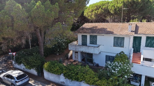 Foto Villa a schiera a Rosignano Marittimo Mazzanta di 120 m² con 6 locali