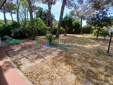 Foto Villa unifamiliare a Livorno Quercianella di 150 m² con 4 locali